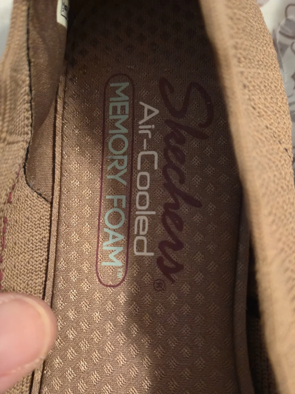 Skechers Women's Tan Knit Slip-On Flats with Memory Foam Sz 8